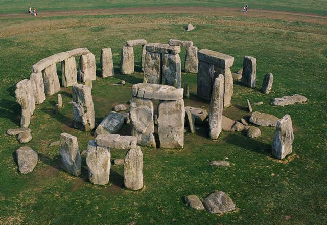 Hình ảnh vòng tròn đá Stonehenge tại Anh